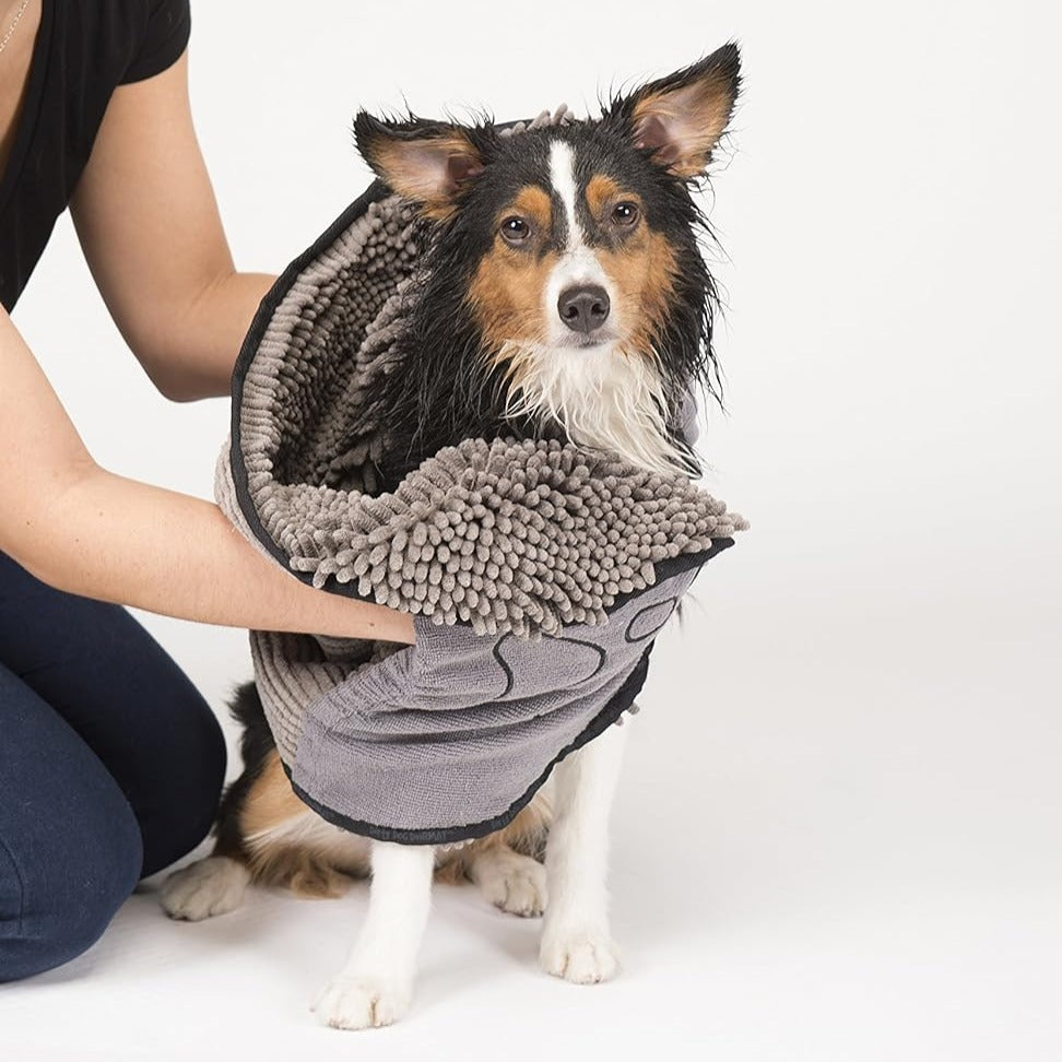 Ultra Absorbent Shammy Microfibre Quick Drying Pet Towel with Hand Pockets